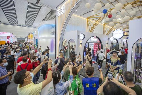 国产精品馆,匠心独运，传承与创新并重的文化瑰宝之旅